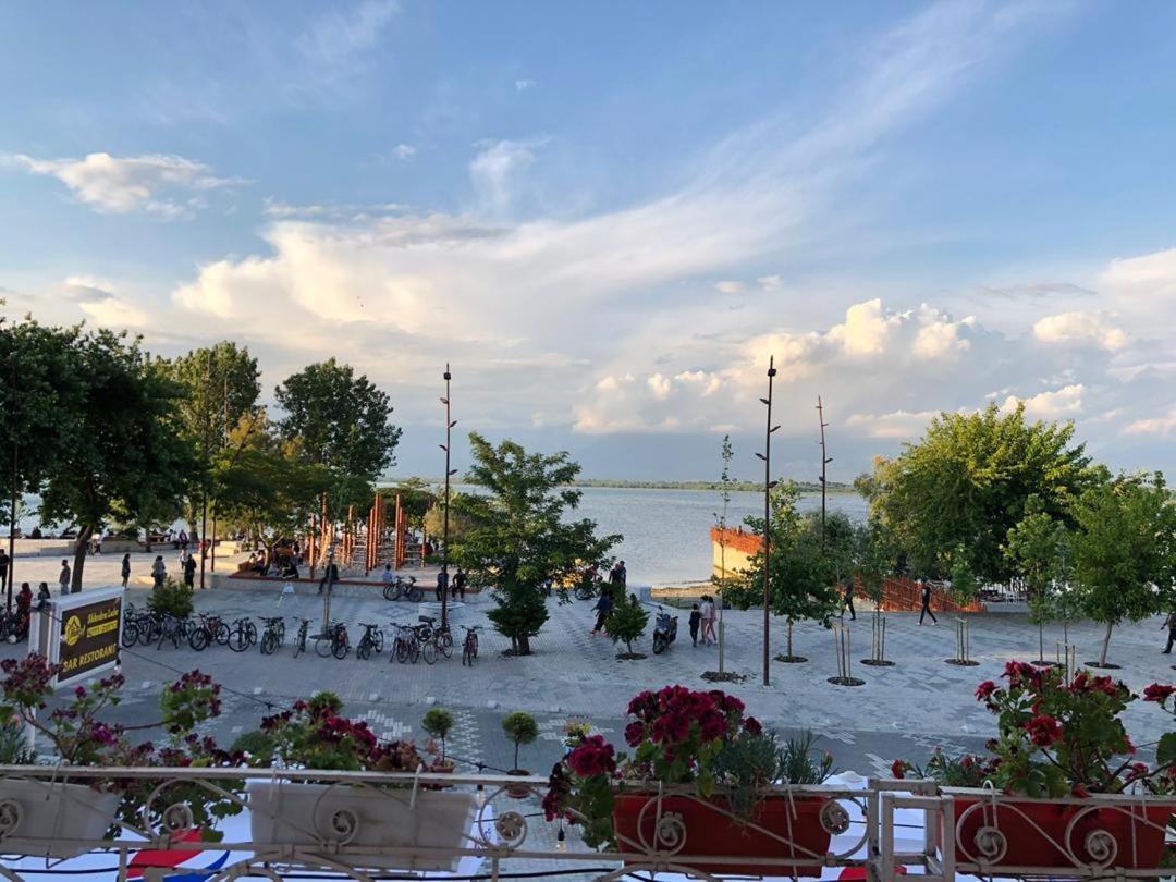 Hotel Shkodra Lake Široka Eksteriør bilde